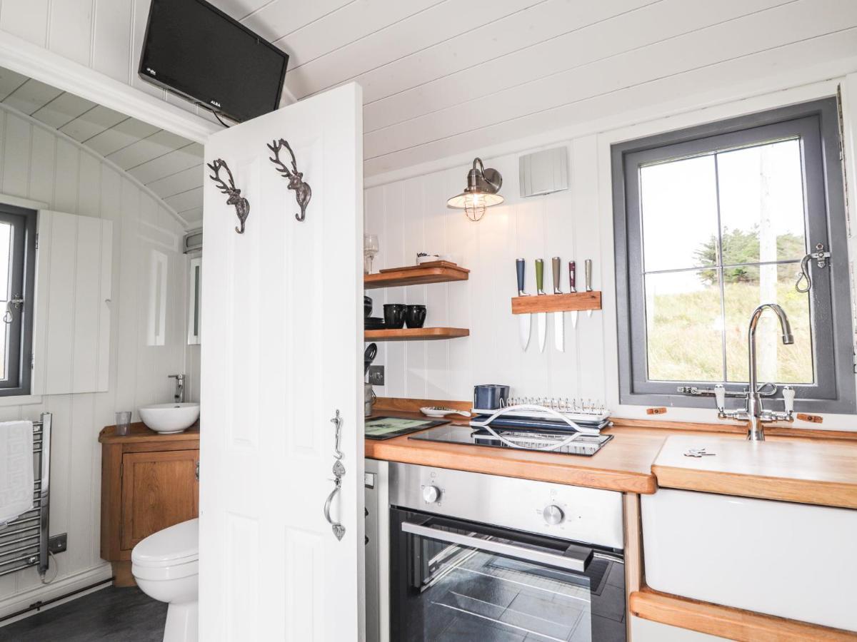 Shepherds Hut Lonmore Eksteriør bilde
